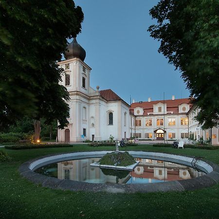Chateau Loucen Garden Retreat Ngoại thất bức ảnh