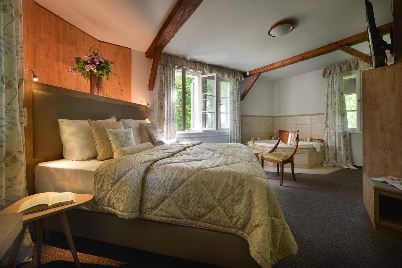 Chateau Loucen Garden Retreat Ngoại thất bức ảnh
