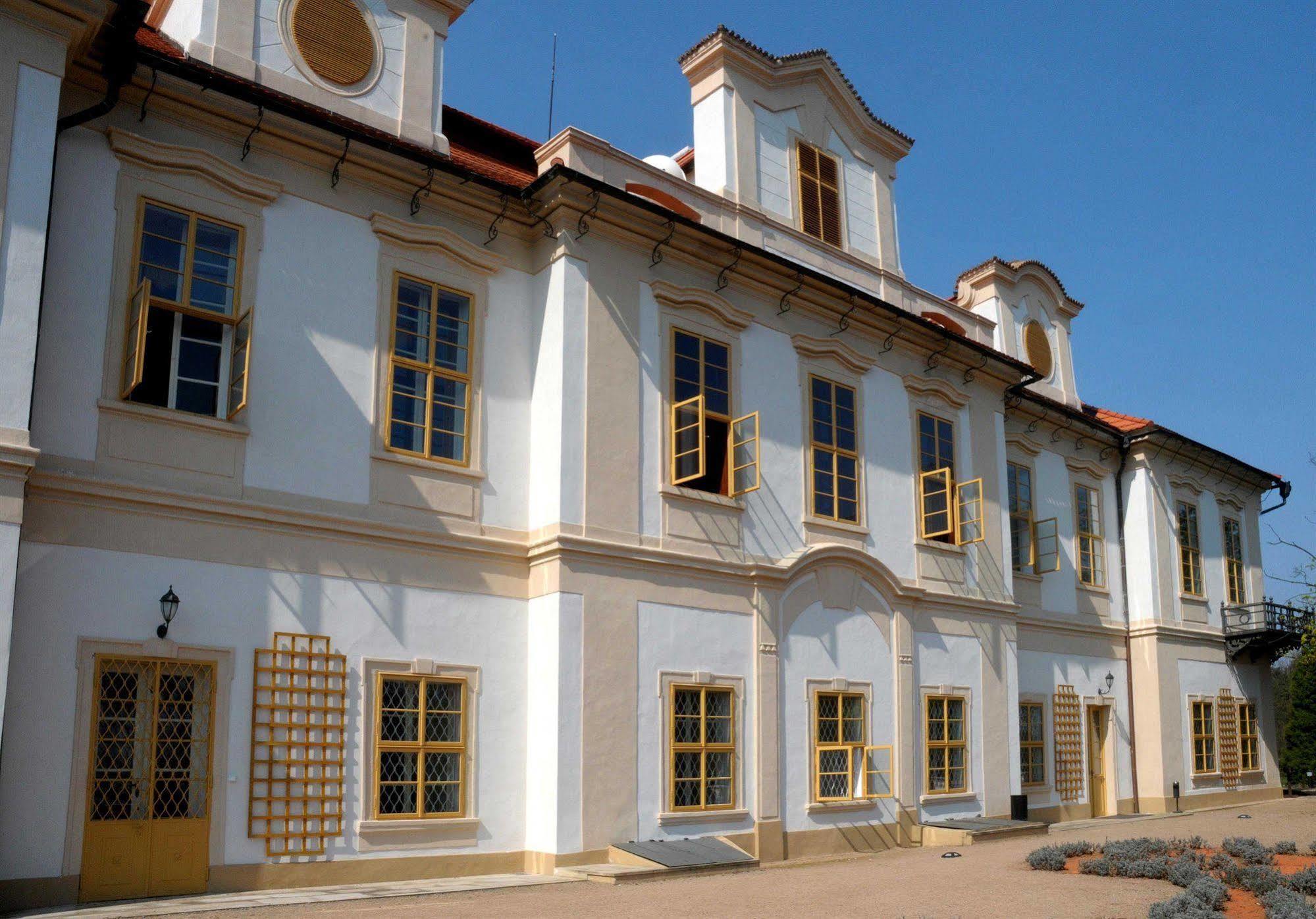 Chateau Loucen Garden Retreat Ngoại thất bức ảnh