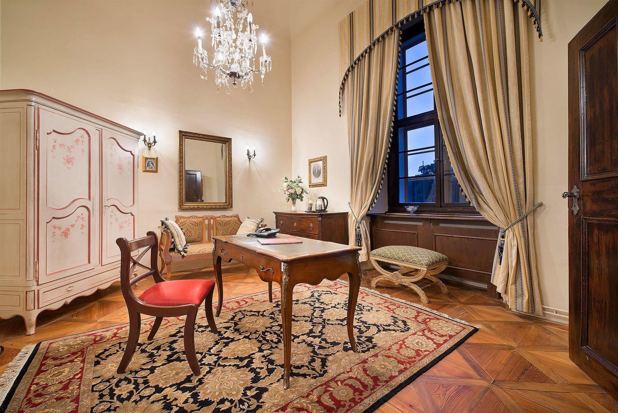 Chateau Loucen Garden Retreat Ngoại thất bức ảnh